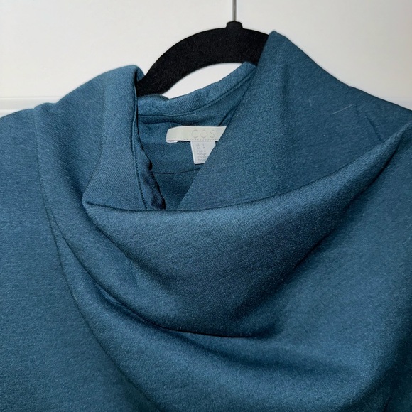 COS dress - Picture 3 of 4